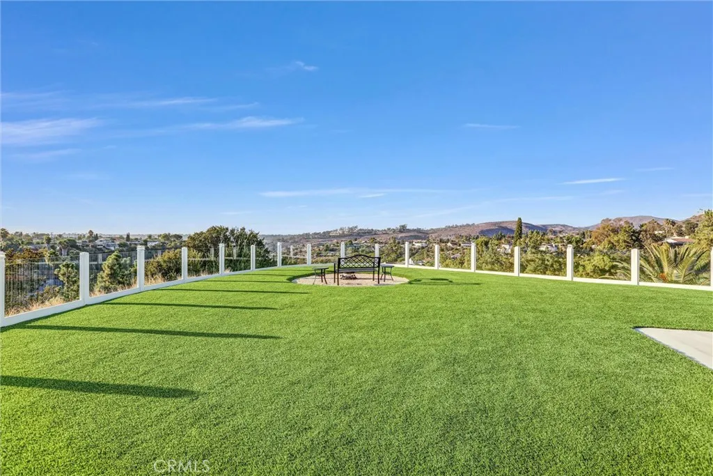 https://cdn.realtyfeed.com/cdn/127/306584785/7ca6ace5f76a870fa76e2eba71542ea2.webp