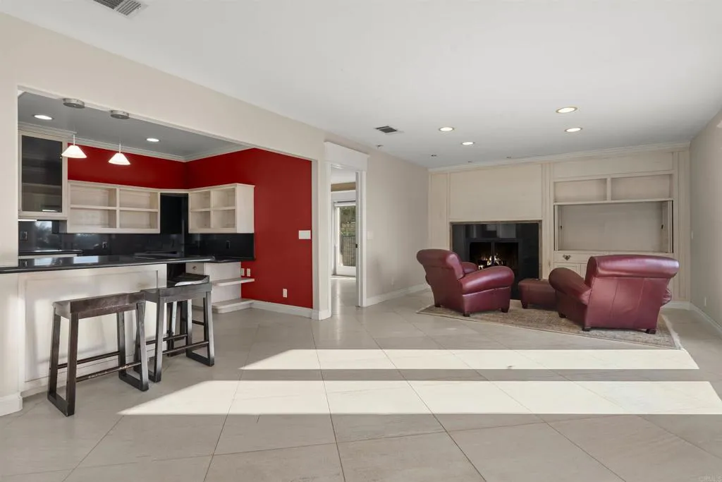 https://cdn.realtyfeed.com/cdn/127/306584858/2b08154fa149ad21b1c3a39627fb9491.webp