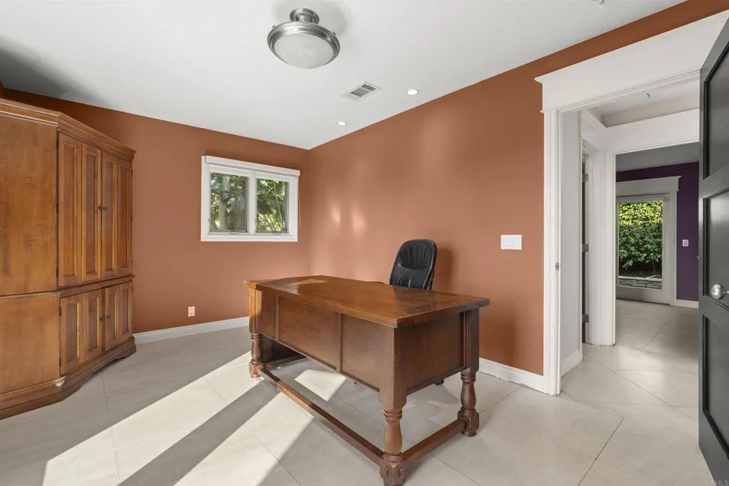 https://cdn.realtyfeed.com/cdn/127/306584858/333dc8f6b90a0b0e44eb16a7b7e791b4.webp