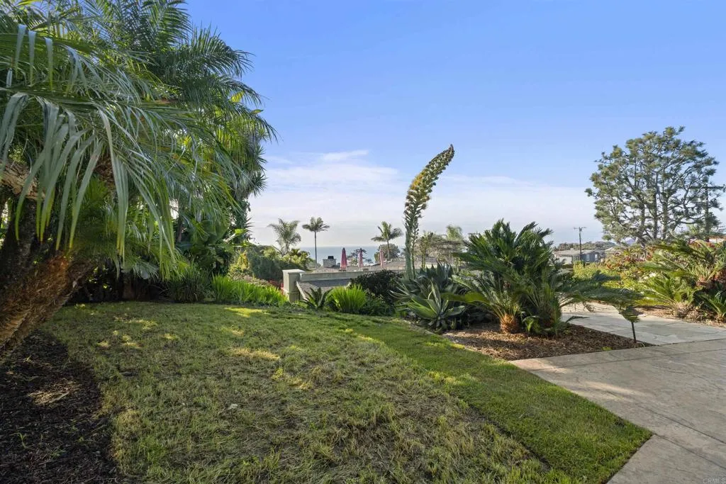 https://cdn.realtyfeed.com/cdn/127/306584858/40add69e3002aab616d26752ecf31421.webp