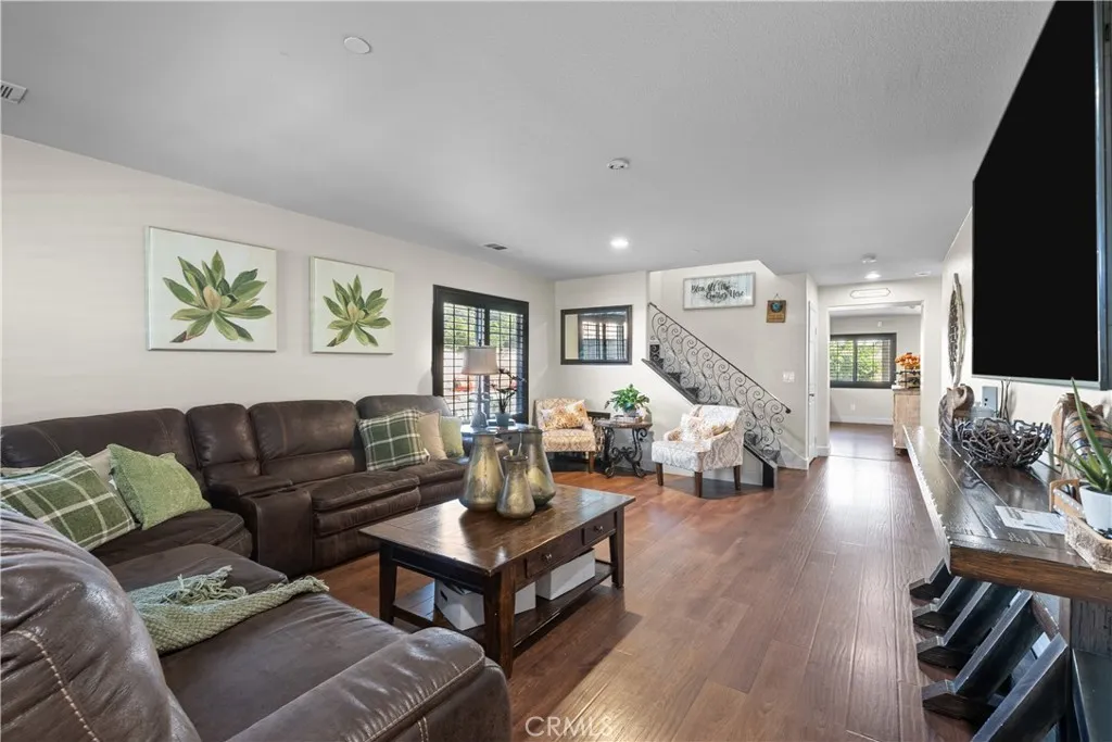 7925 Hemingway Court, Fontana, CA 92336 - Photo 5 of 30, Fontana, CA