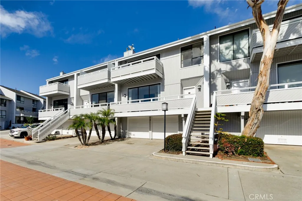 Newport Beach, CA 92663