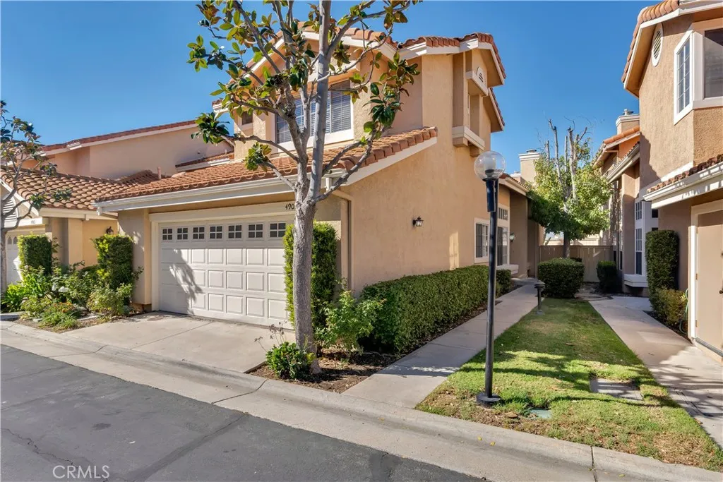 4907 Lazio, Oak Park, CA 91377