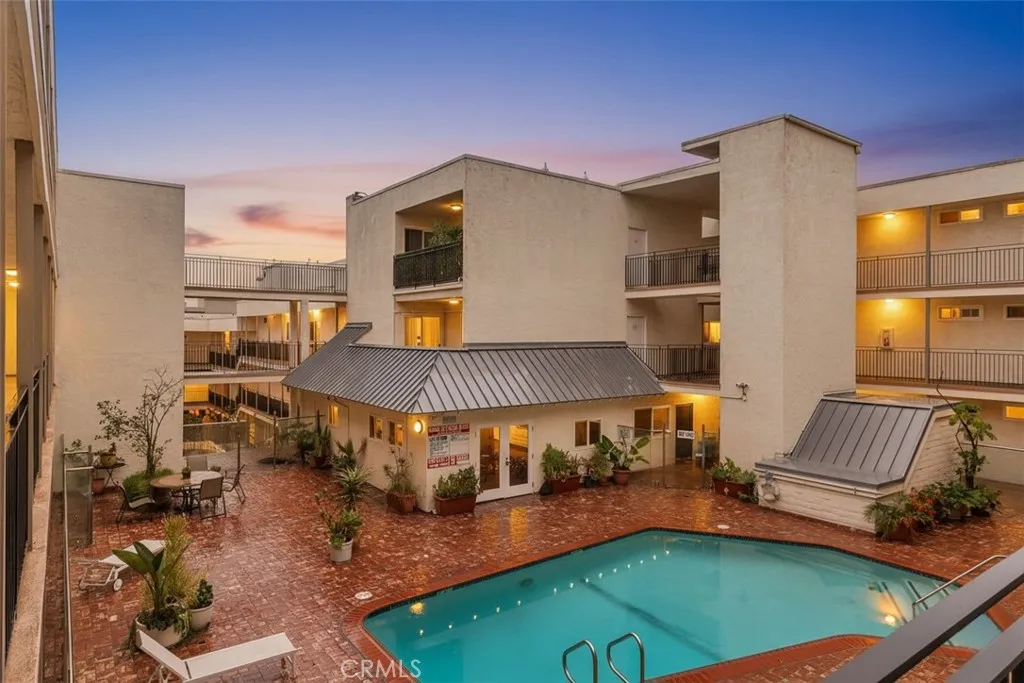 West Los Angeles, CA 90069