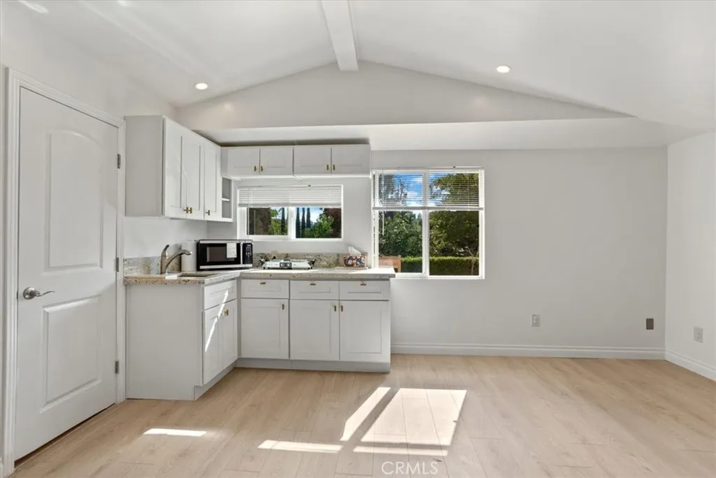 5718 Comanche Avenue, Woodland Hills, CA 91367 - Photo 5 of 13, Woodland Hills, CA