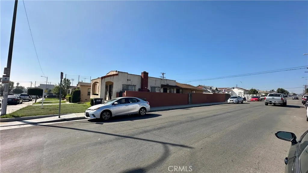 407 S Vancouver Avenue, Los Angeles, CA 90022 - Photo 4 of 24, Los Angeles, CA