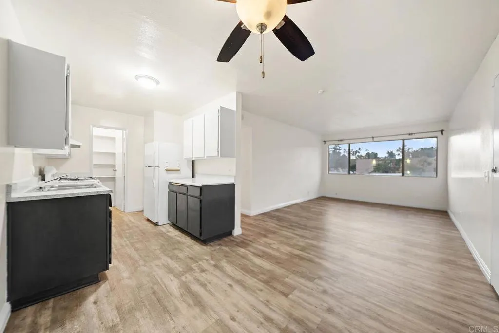 https://cdn.realtyfeed.com/cdn/127/306585170/ab3aa547ce3afdfa6cd43b3ebf4779a9.webp