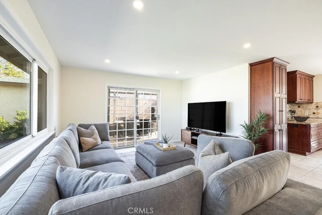 Simi Valley, CA 93065