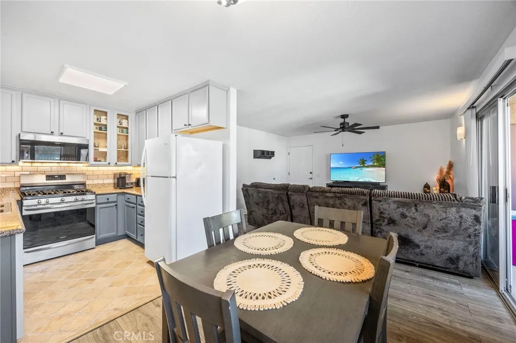 Photo #9: OC25253487 Listing: Photo #9