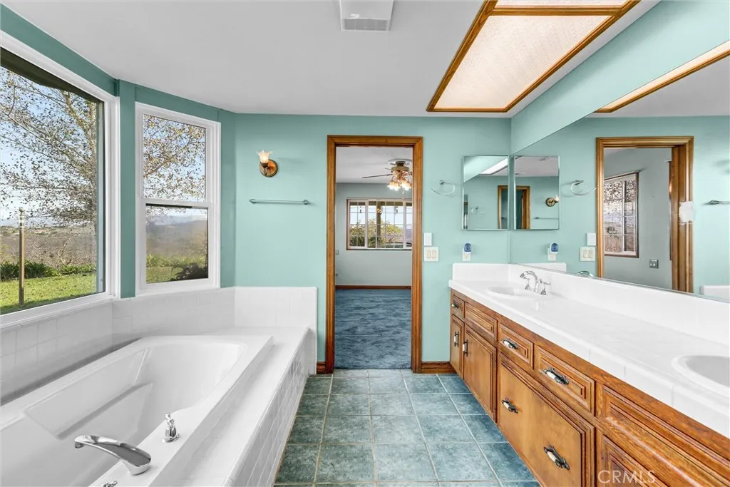 https://cdn.realtyfeed.com/cdn/127/306585294/0001c84a5010cdcfb19421b4cbfde3cc.webp