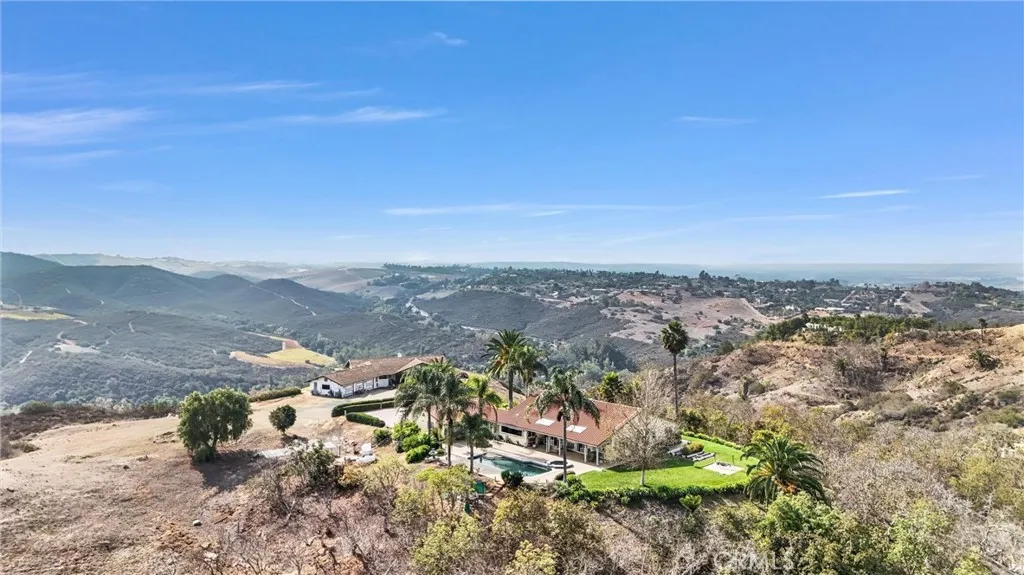 https://cdn.realtyfeed.com/cdn/127/306585294/2e787d4b9b4898797664d341e844a36c.webp