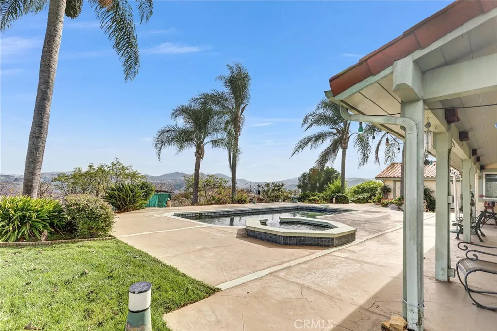 https://cdn.realtyfeed.com/cdn/127/306585294/30b9158dc0db5551342c414ea19fe171.webp