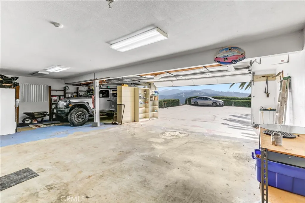 https://cdn.realtyfeed.com/cdn/127/306585294/64031fb7dc1e49d0992206f0dc6ba441.webp