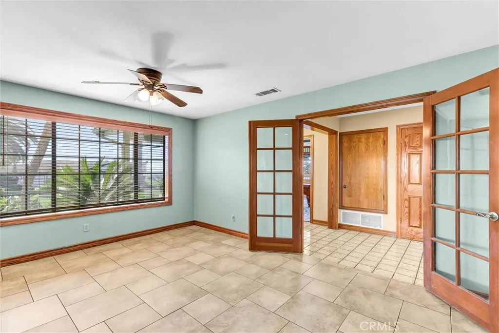 https://cdn.realtyfeed.com/cdn/127/306585294/774c34bb650ace7d992a51dafc11bd81.webp