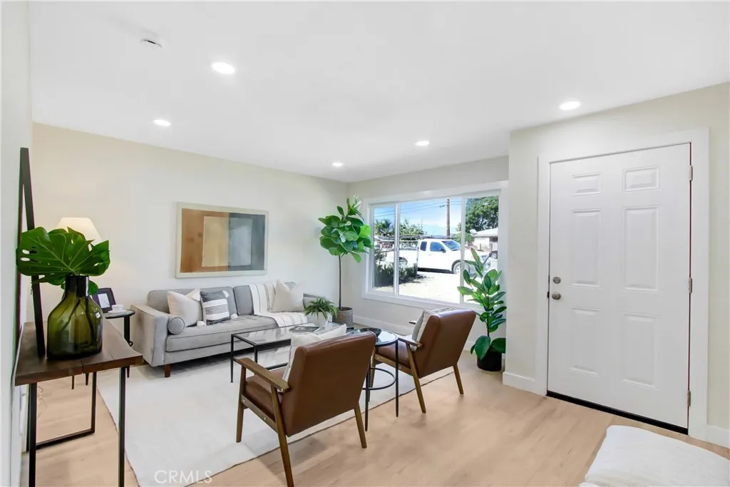 18555 Slover, Bloomington, CA 92316 - Photo 2 of 19, Bloomington, CA