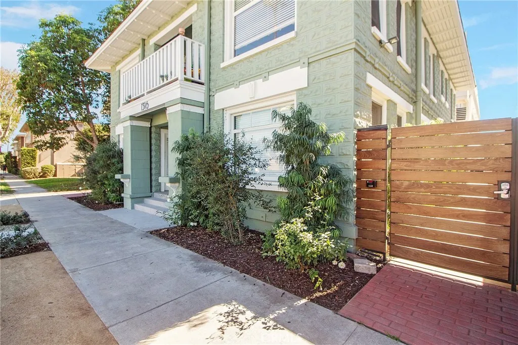 Long Beach, CA 90802