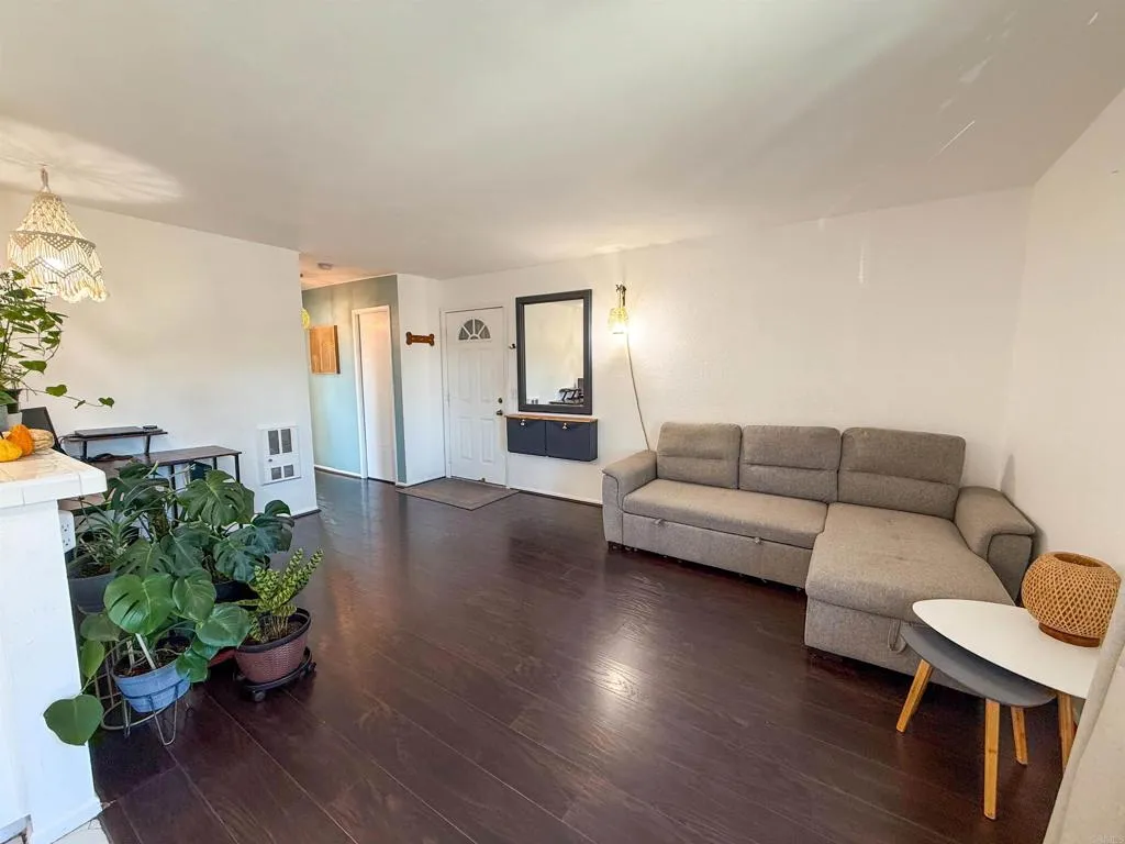 https://cdn.realtyfeed.com/cdn/127/306585372/26112ad0ffa0698dc16672f7a26411e5.webp