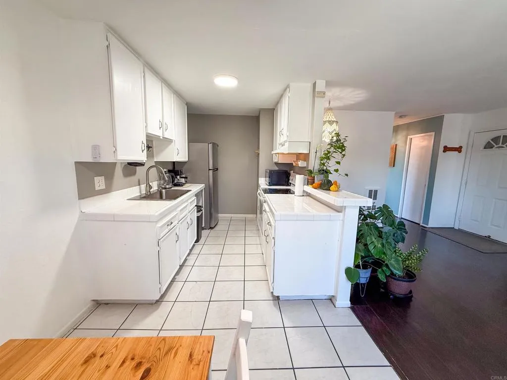 https://cdn.realtyfeed.com/cdn/127/306585372/6e5ff6f9234f43a82c1c89396a51a24d.webp