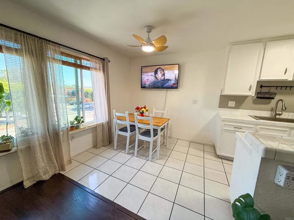 https://cdn.realtyfeed.com/cdn/127/306585372/7fbeb4ed9c4c4adb73138ae3e0e43e20.webp