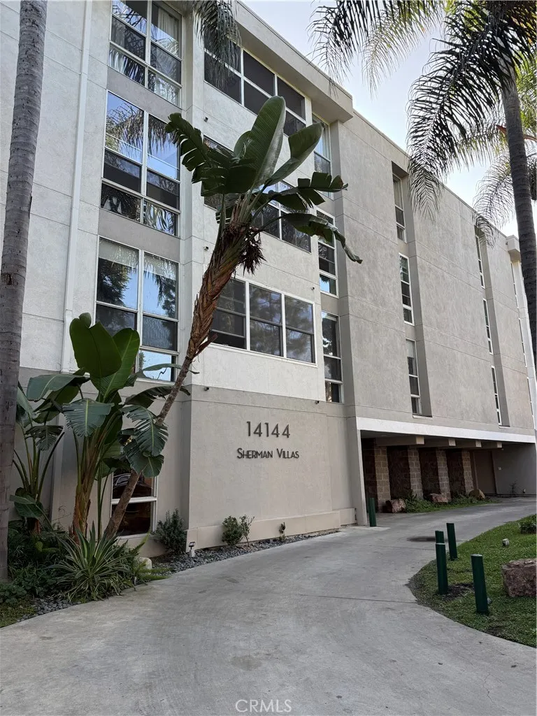 Sherman Oaks, CA 91423