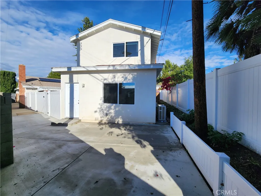 North Hills, CA 91343