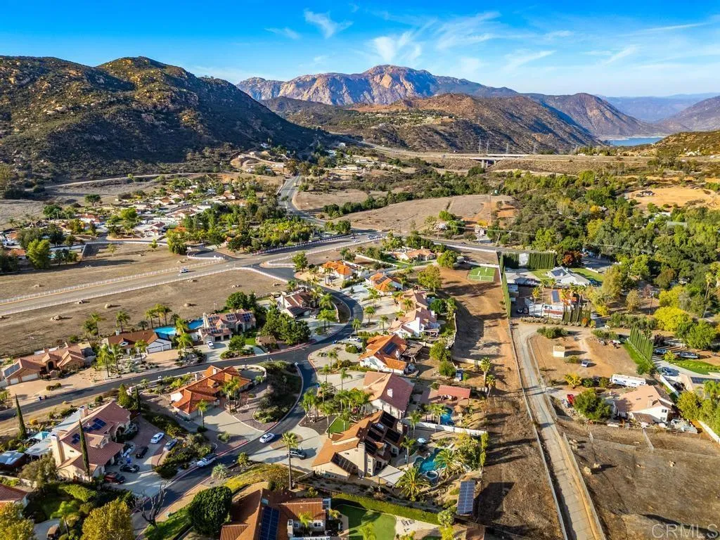 https://cdn.realtyfeed.com/cdn/127/306585425/6db82b76225d90a50e7d9e17128cbcb6.webp