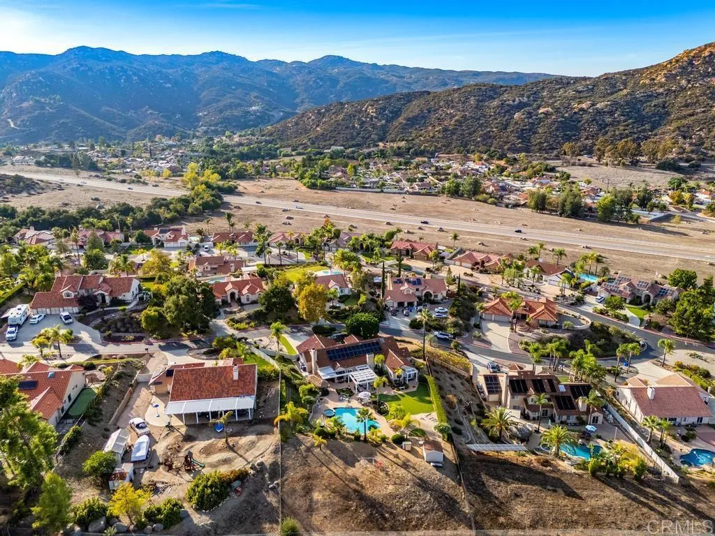 https://cdn.realtyfeed.com/cdn/127/306585425/6e0e30564d5bf1cb06e3ce70541f7ab4.webp