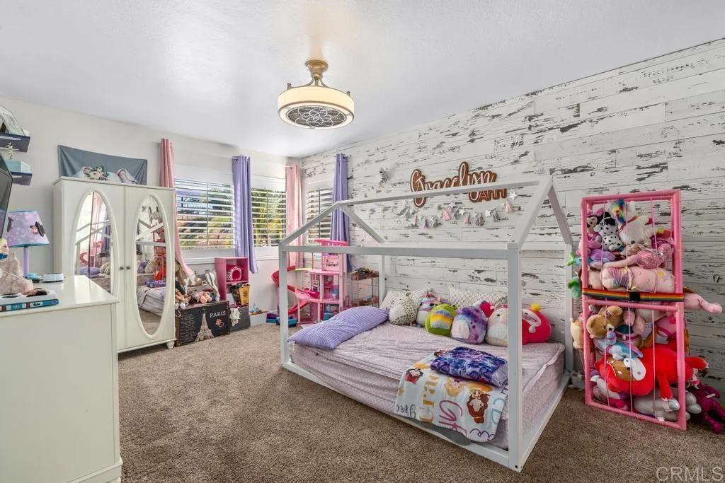 https://cdn.realtyfeed.com/cdn/127/306585425/966d8fc70d0f39168ef4329c13d2624f.webp