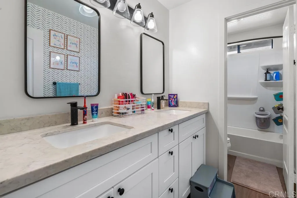 https://cdn.realtyfeed.com/cdn/127/306585425/e7315317472c173b149ca1f2c93c0cf2.webp