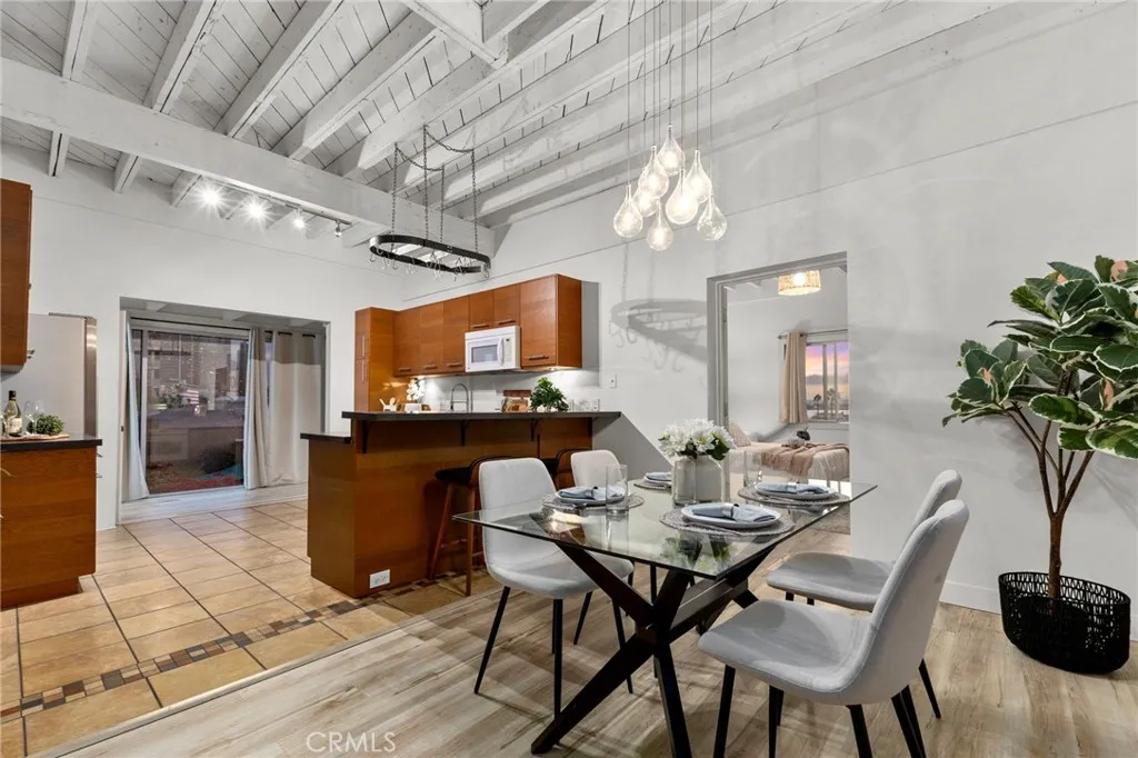 https://cdn.realtyfeed.com/cdn/127/306585497/11e3d94b45b813e66b2b760eef3f313c.webp