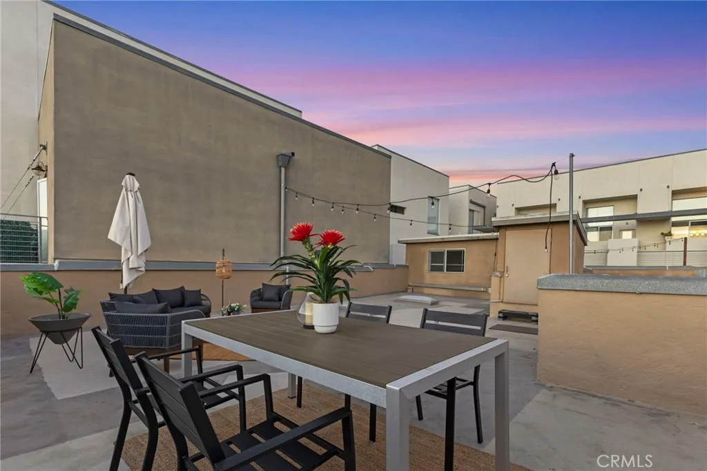 https://cdn.realtyfeed.com/cdn/127/306585497/49ca3b5da5ed19702dfb6348866181e4.webp