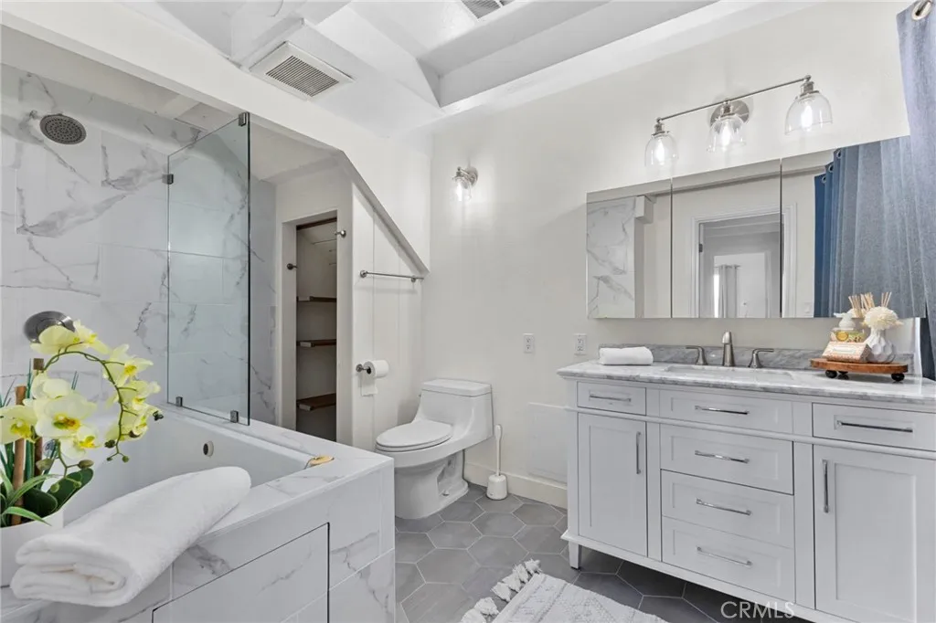 https://cdn.realtyfeed.com/cdn/127/306585497/7b3d49f802088eb70291f352ac161fb3.webp