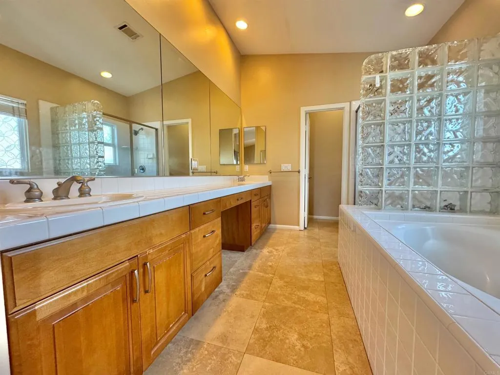 Photo #68: PTP2508469 Listing: Photo #68