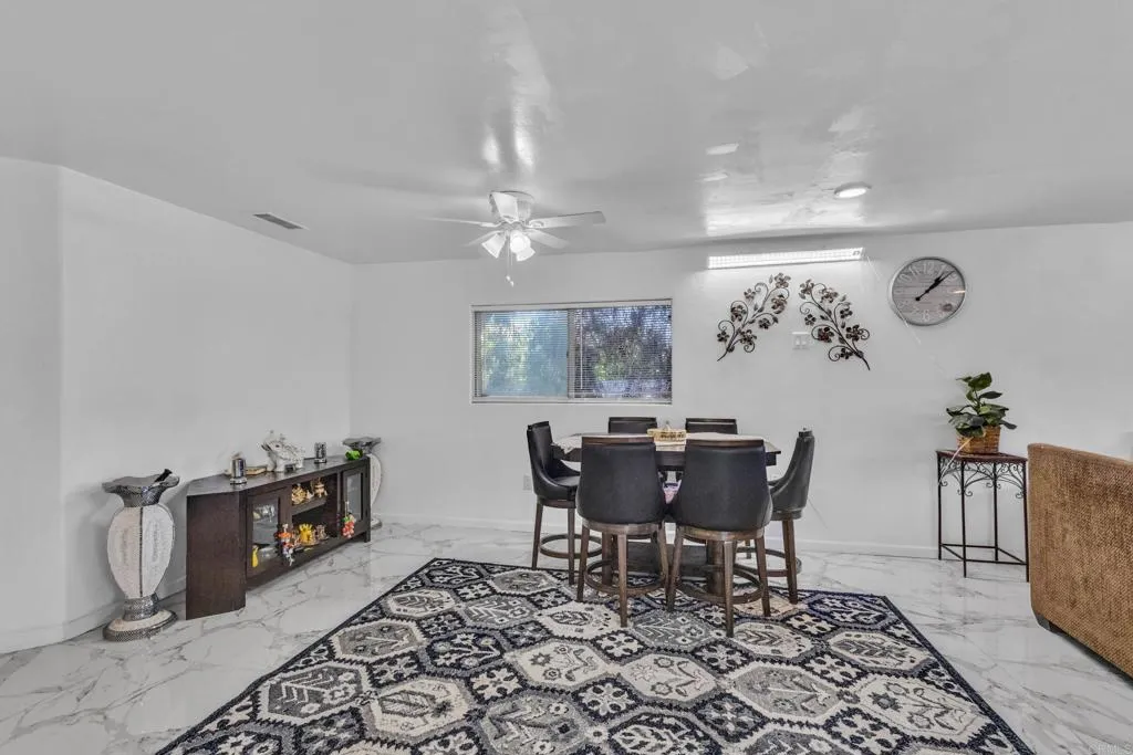 https://cdn.realtyfeed.com/cdn/127/306585531/071d67d0327b001708868c405f7579f2.webp