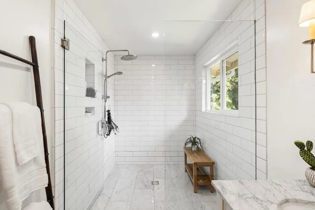 https://cdn.realtyfeed.com/cdn/127/306585532/404d5ad5ce3d75d8aa205161f63964cf.webp