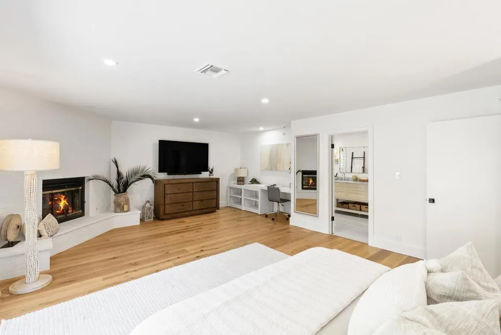 https://cdn.realtyfeed.com/cdn/127/306585532/f7ee55eabb6ecf72ae74549910931d19.webp