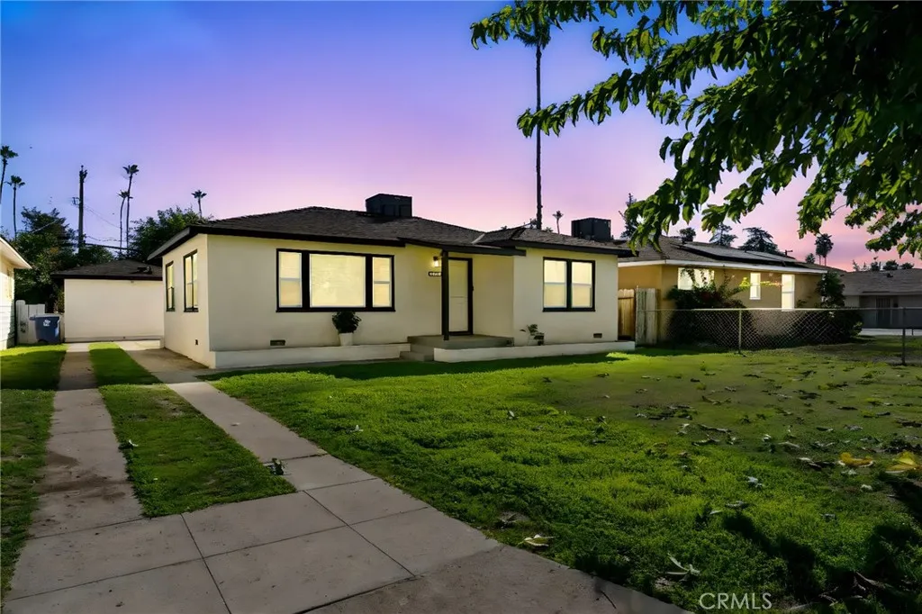 1017 Kings Avenue, Madera, CA 93610