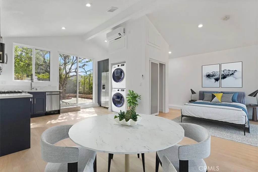 Northridge, CA 91324