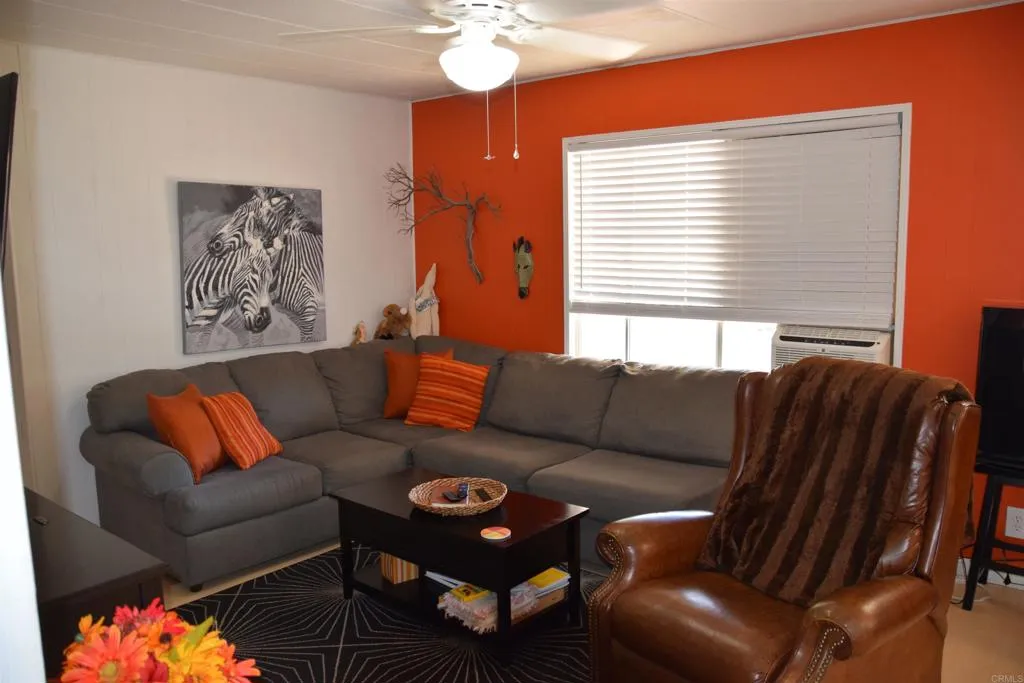 https://cdn.realtyfeed.com/cdn/127/306585650/a076464fc11083b333e79a5291aefd98.webp