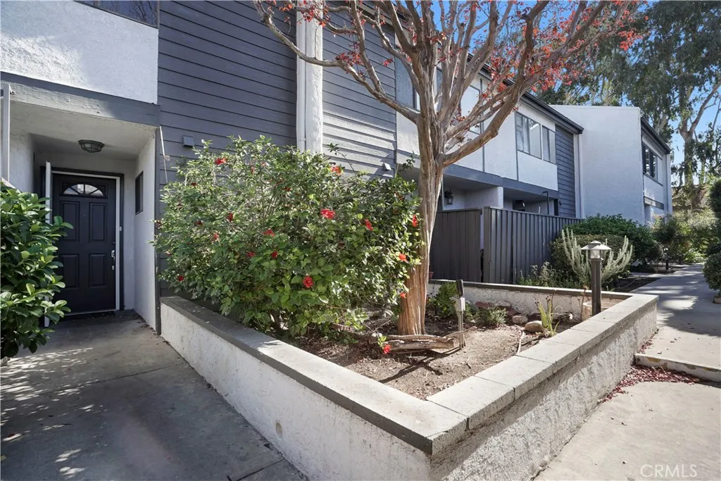 Porter Ranch, CA 91326