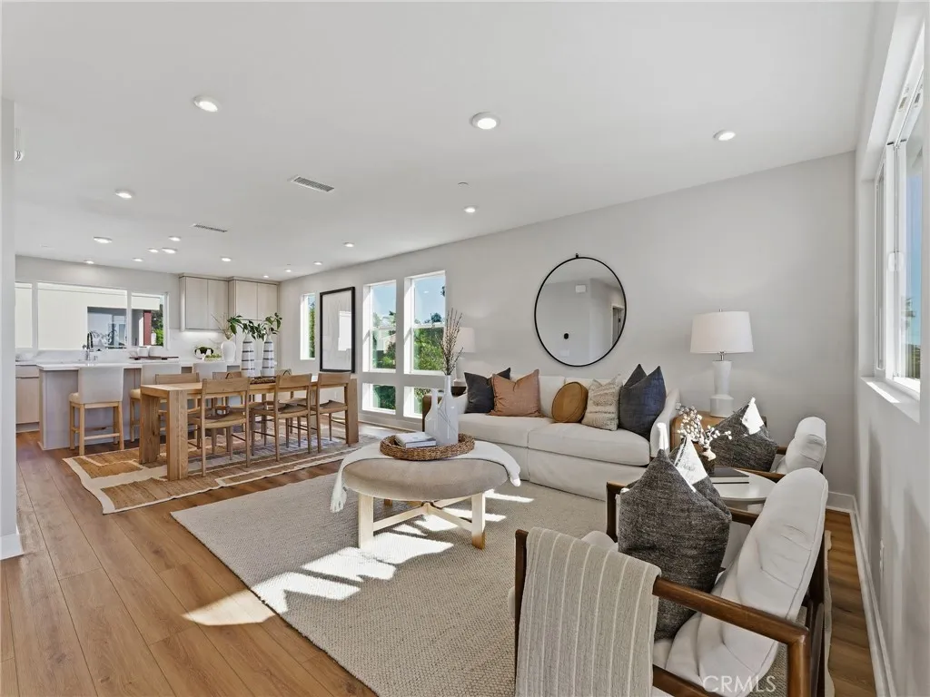 https://cdn.realtyfeed.com/cdn/127/306585709/2dfb999fff5aedb8e203842473975cb0.webp