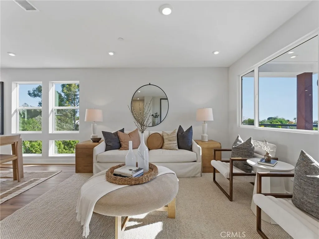 https://cdn.realtyfeed.com/cdn/127/306585709/f6356f5afa98a4055ed50410be685625.webp
