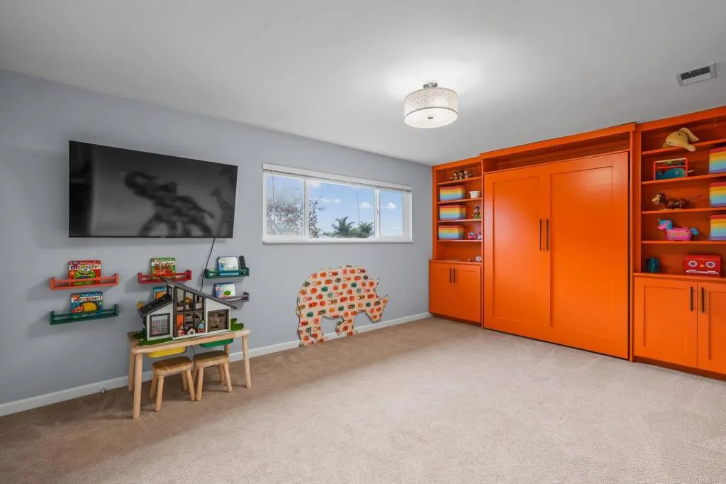 https://cdn.realtyfeed.com/cdn/127/306585771/246f802f6851b614d056c3f52acd9823.webp