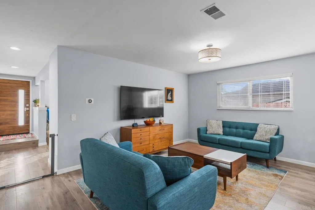 https://cdn.realtyfeed.com/cdn/127/306585771/ae9aa669f35045910d648cb66ad9902b.webp