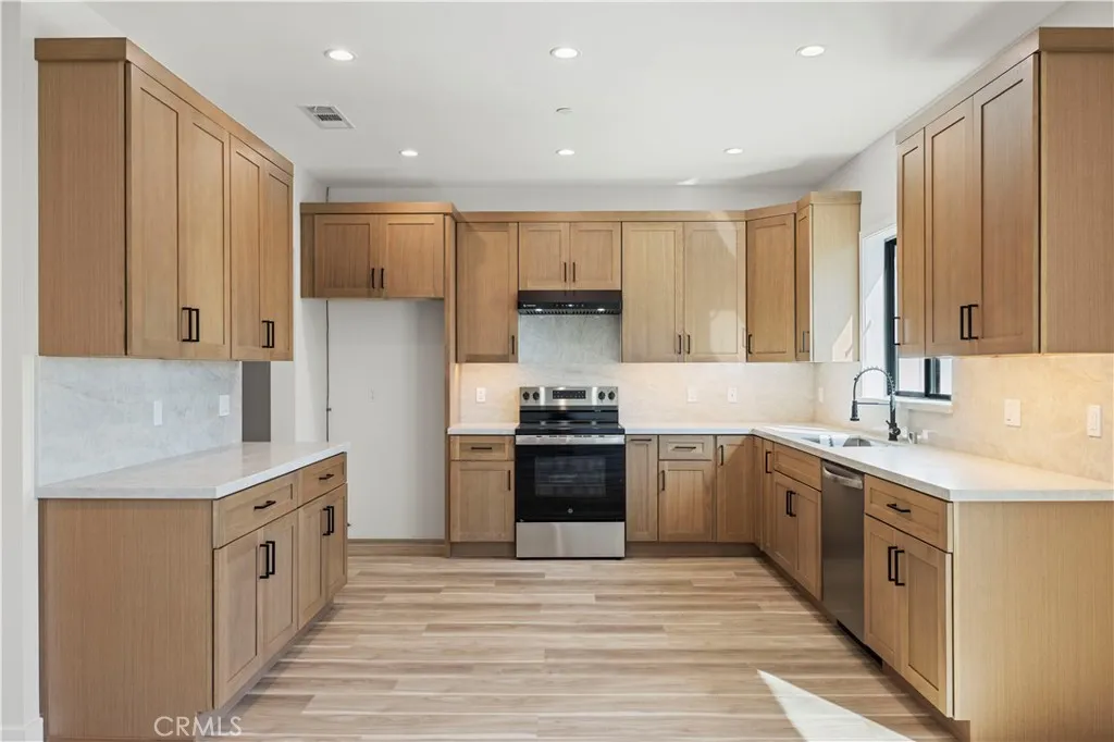 4210 New York Ave, La Crescenta, CA 91214 - Photo 2 of 41, La Crescenta, CA