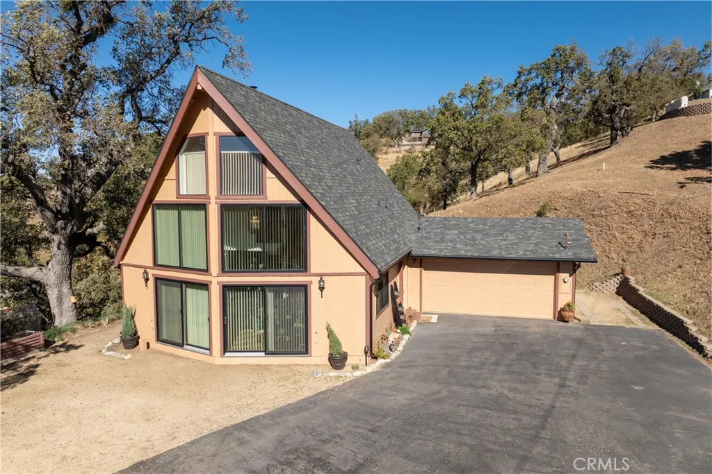 30320 Rollingoak, Tehachapi, CA 93561 - Photo 3 of 25, Tehachapi, CA