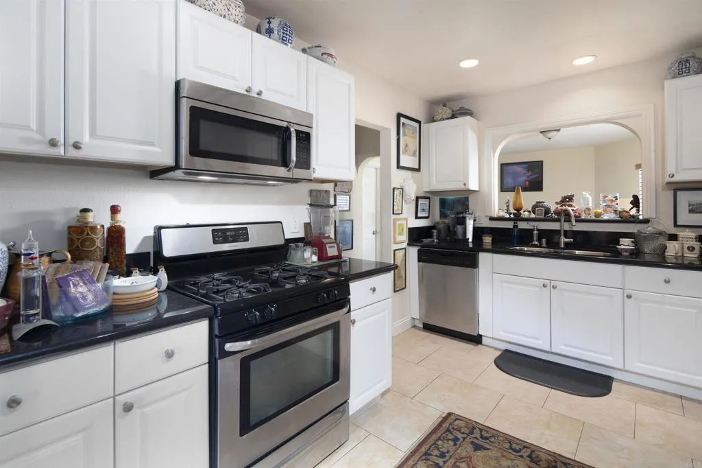 https://cdn.realtyfeed.com/cdn/127/306585964/54747900685de0a1766da56305f7a3a6.webp