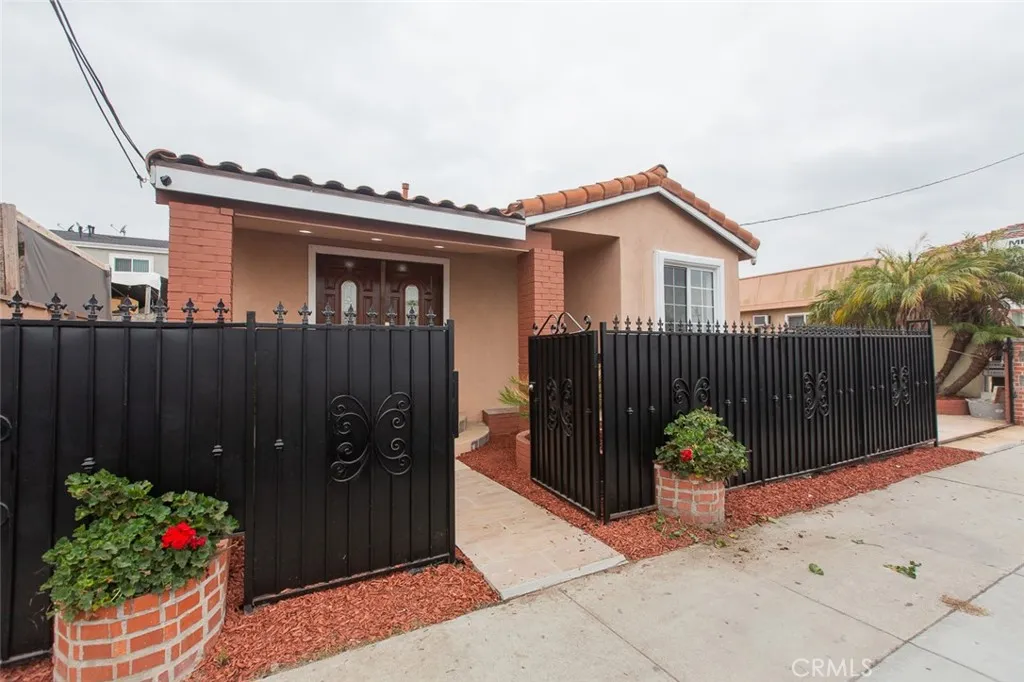 14425 Prairie Avenue, Lawndale, CA 90260 - Photo 3 of 29, Lawndale, CA
