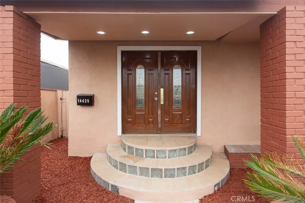 14425 Prairie Avenue, Lawndale, CA 90260 - Photo 5 of 29, Lawndale, CA
