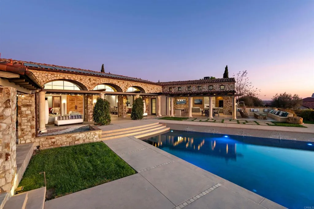 https://cdn.realtyfeed.com/cdn/127/306585996/30a53ea4f04f324641aca4c7d81831dd.webp